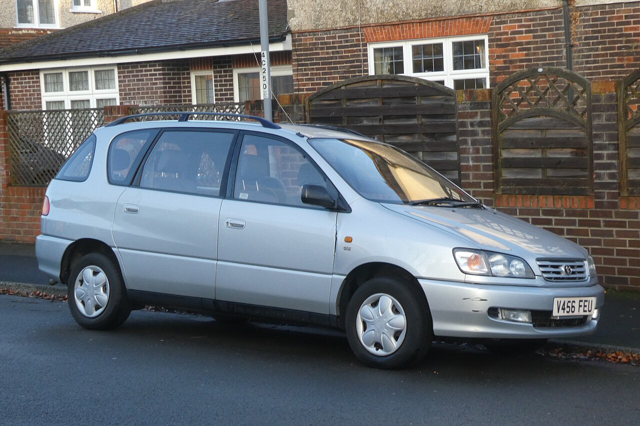 Toyota Ipsum