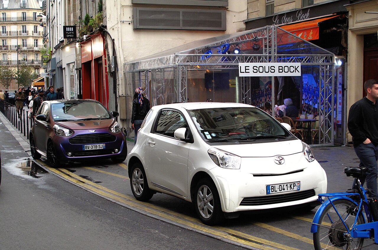 Toyota iQ